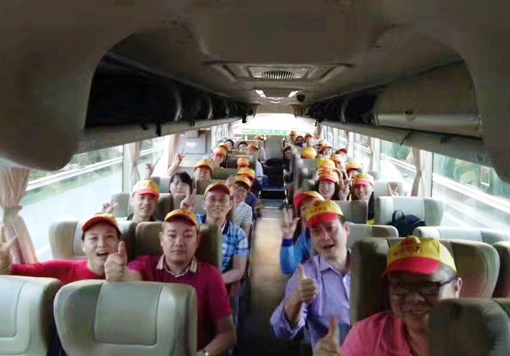 src=/UpFile/Image/井冈山-大巴车上.jpg